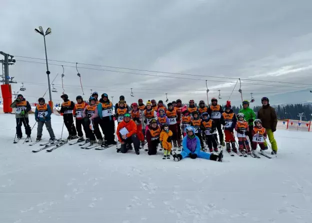 Narciarze na medal! Relacja z uniwersyteckich zawodów narciarskich